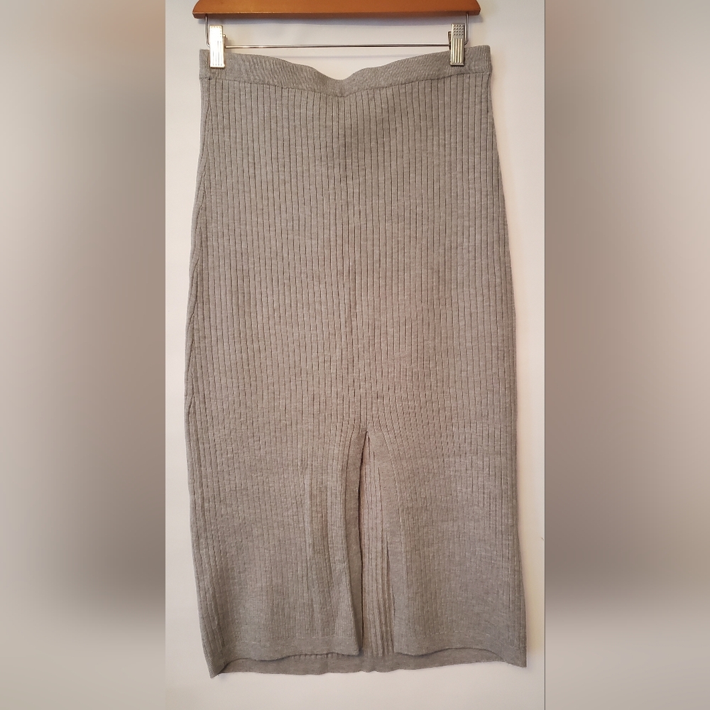 Crescent Light Gray Ribbed Pencil Skirt